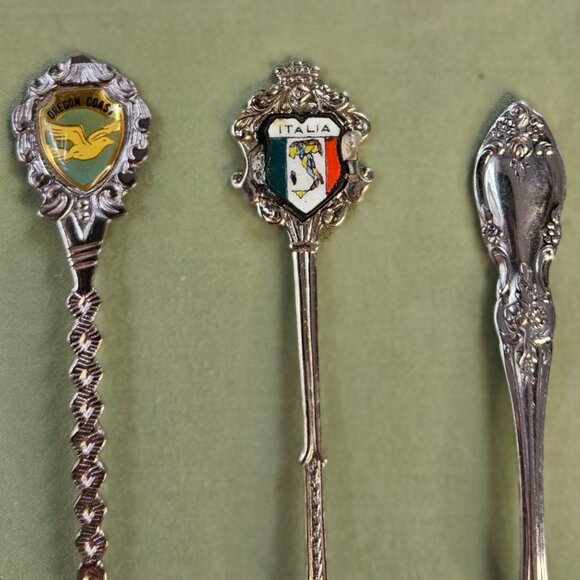 Set of 3 Vintage Souvenir & Dessert Spoons - Oregon Coast,‎ Italy and Plain - Picture 1 of 9